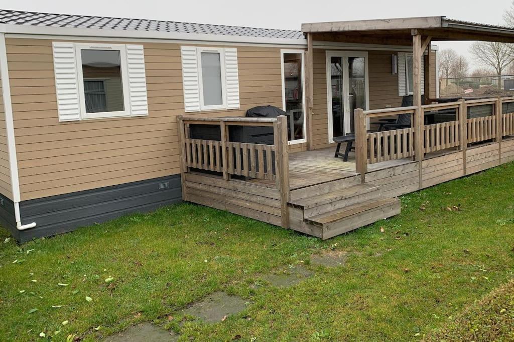 Gezellig Chalet In Het Mooie Zeeland - Oostkapelle Exterior photo
